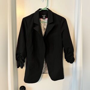 Women’s black blazer - M